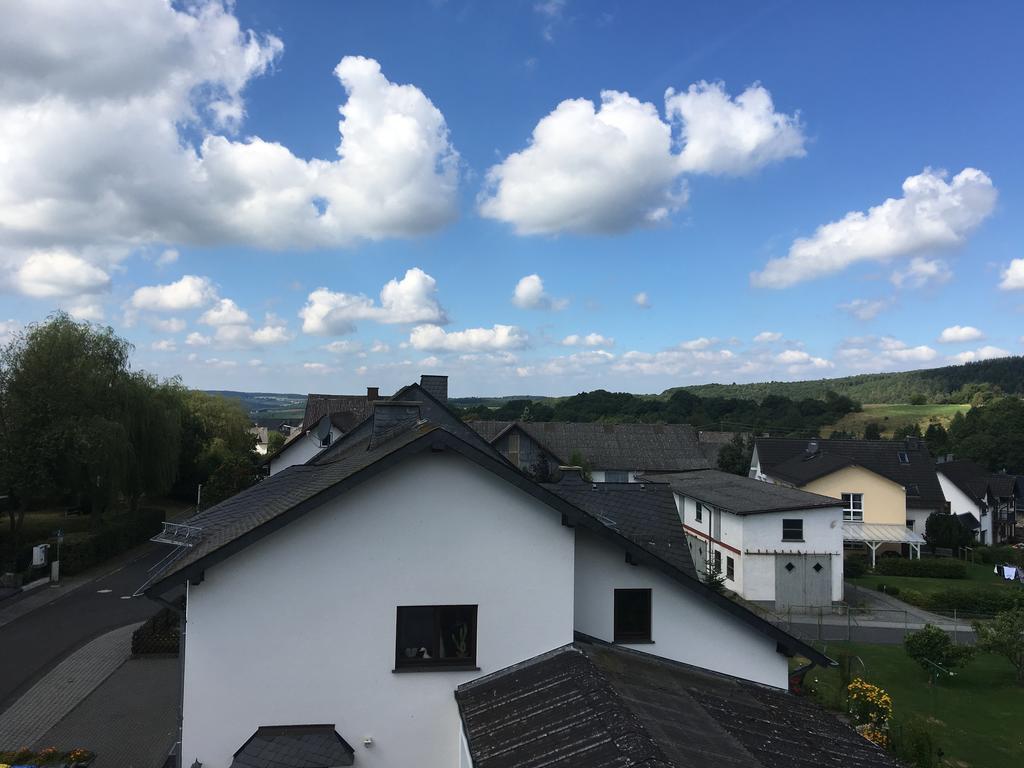Big Ben'S Guesthouse Müllenbach Екстериор снимка